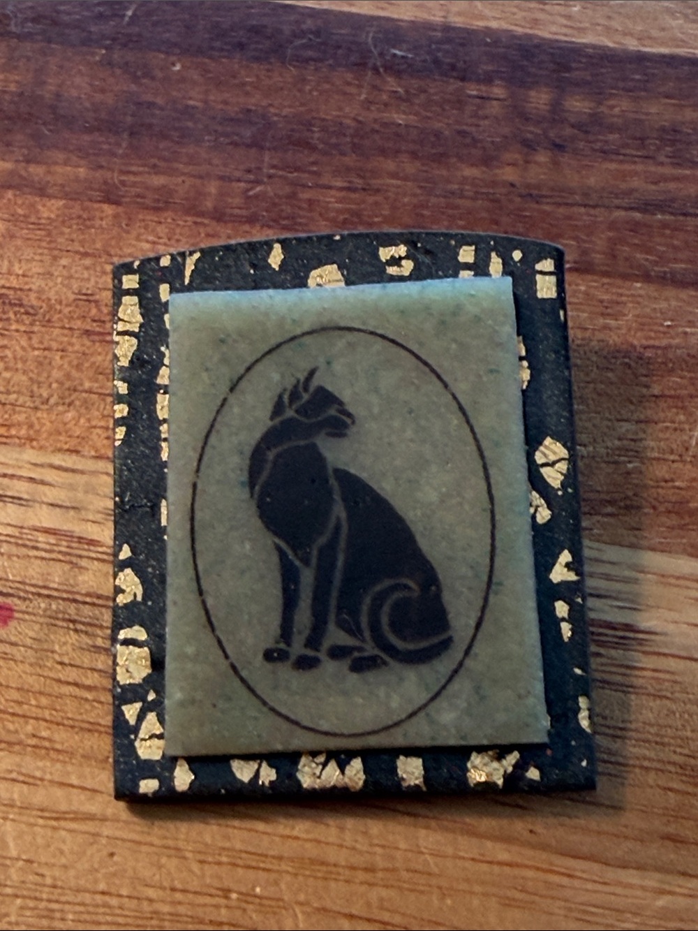 Decorative Small Plaque Featuring An Egyptian Cat Silhouette Brooch